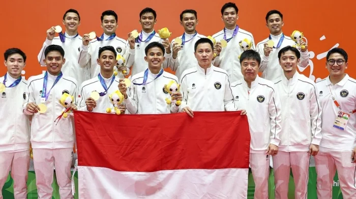 Tim bulu tangkis beregu putra Indonesia persembahkan emas pertama di Asian Games 2026. (NOC)