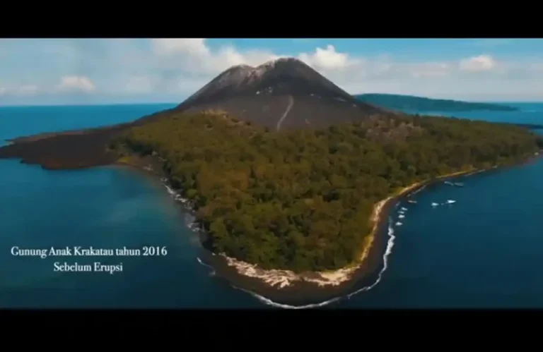 Gunung Anak Krakatau (YT@ Indonesia Nature Film Society)